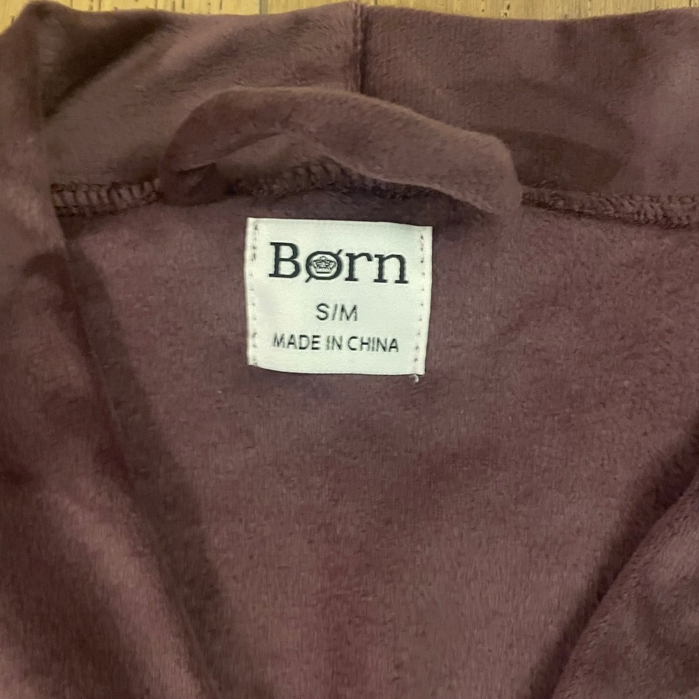 Born Womens Plum Velvet Robe S/M 3/4‎ Sleeve Belted Cozy Lounge Wear - Picture 3 of 8